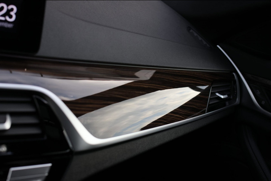 BMW 5 Serie Touring 530e xDrive M-Sport *Pano*Stoelventilatie*Laser*Head-Up*Camera*