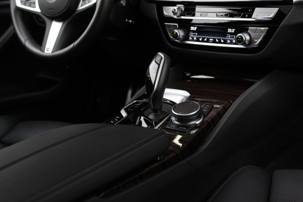 BMW 5 Serie Touring 530e xDrive M-Sport *Pano*Stoelventilatie*Laser*Head-Up*Camera*