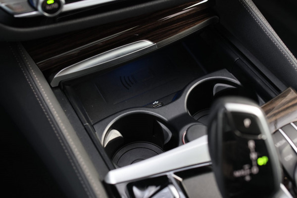 BMW 5 Serie Touring 530e xDrive M-Sport *Pano*Stoelventilatie*Laser*Head-Up*Camera*