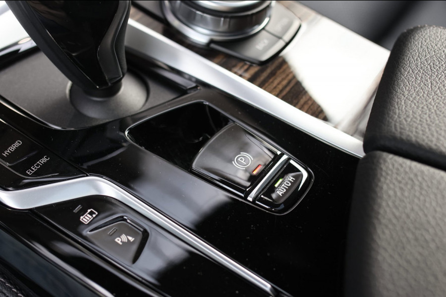 BMW 5 Serie Touring 530e xDrive M-Sport *Pano*Stoelventilatie*Laser*Head-Up*Camera*