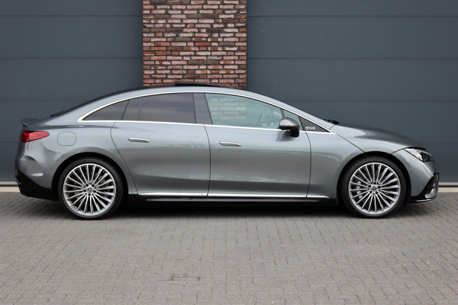 Mercedes-Benz EQE 300 AMG Line 90 kWh | Luchtvering | Distronic | Panoramadak | Memory | Warmtepomp | Keyless Go | Camera | Dodehoekassistent |