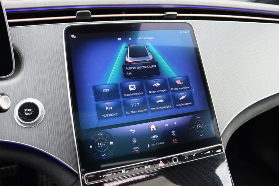 Mercedes-Benz EQE 300 AMG Line 90 kWh | Luchtvering | Distronic | Panoramadak | Memory | Warmtepomp | Keyless Go | Camera | Dodehoekassistent |
