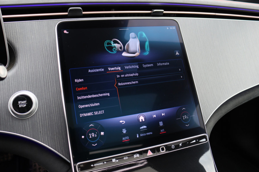 Mercedes-Benz EQE 300 AMG Line 90 kWh | Luchtvering | Distronic | Panoramadak | Memory | Warmtepomp | Keyless Go | Camera | Dodehoekassistent |