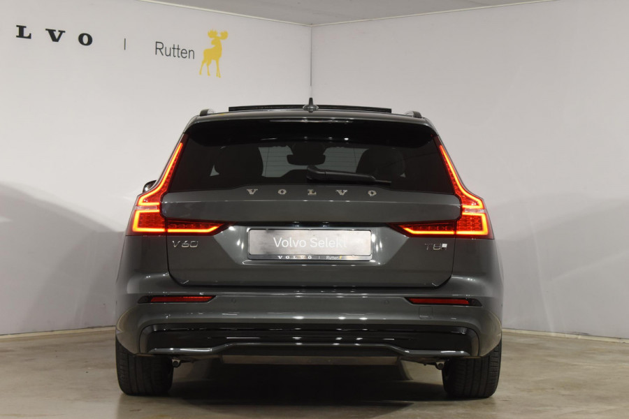 Volvo V60 T8 455PK Plug-in hybrid AWD Plus Dark / Adaptive Cruise Control / 360 Camera / Harman Kardon / Head-up display / Panorama schuifdak / Stoel- en stuurverwarming / Stoelverwarming achter / Trekhaak elektrisch wegklapbaar / Elektrische stoelen met geheugen