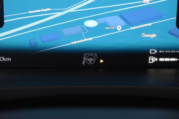 Volvo V60 T8 455PK Plug-in hybrid AWD Plus Dark / Adaptive Cruise Control / 360 Camera / Harman Kardon / Head-up display / Panorama schuifdak / Stoel- en stuurverwarming / Stoelverwarming achter / Trekhaak elektrisch wegklapbaar / Elektrische stoelen met geheugen