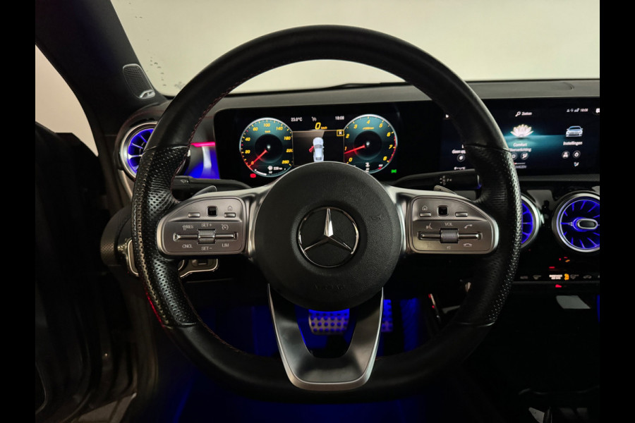 Mercedes-Benz CLA-Klasse 220 4MATIC AMG Pano|Burmester|Dodehoek