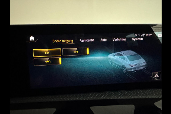 Mercedes-Benz CLA-Klasse 220 4MATIC AMG Pano|Burmester|Dodehoek