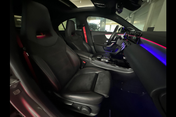 Mercedes-Benz CLA-Klasse 220 4MATIC AMG Pano|Burmester|Dodehoek