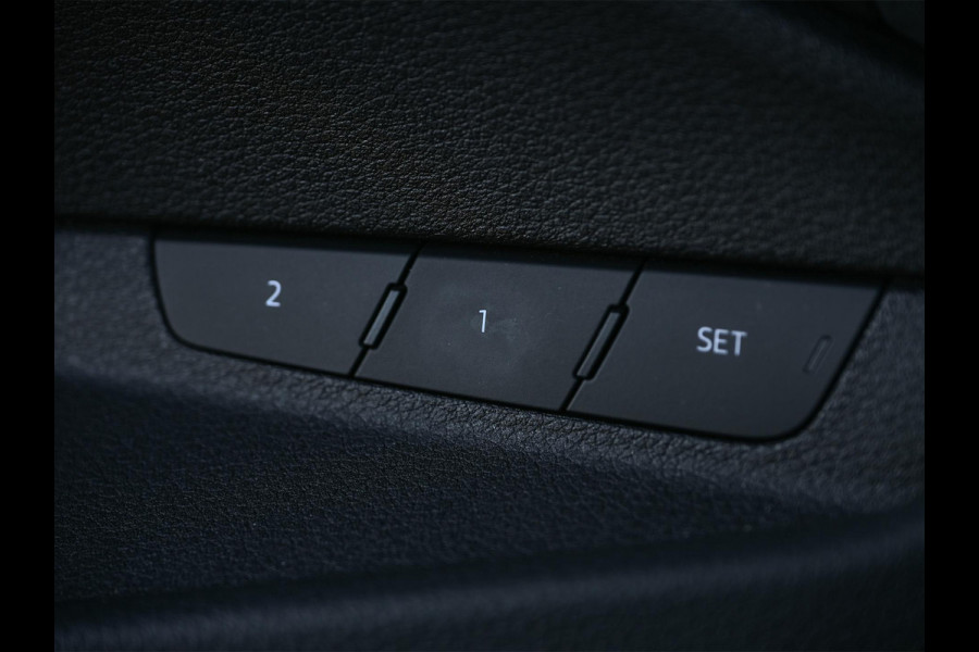 Audi e-tron Sportback 50 quattro S edition 71 kWh | NL-Auto | Panoramadak | B&O | Camera | Memory Seat | Luchtvering | Adaptive Cruise | Stoelverwarming |