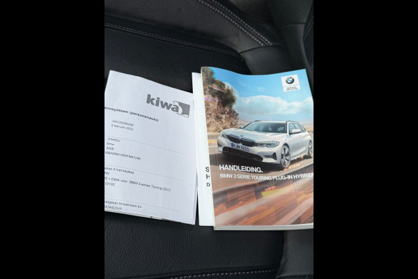 BMW 3 Serie Touring 320e Business Edition Plus, panoramadak, lederen sportinterieur, vele opties, 1 e eigenaar, Origineel NL auto