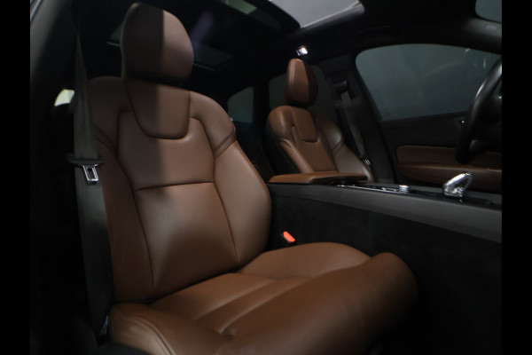 Volvo XC60 2.0 B4 Inscription [SCHUIFKANTELDAK, APPLECARPLAY, ANDROID, STOELVERWARMING, CRUISE CONTROL, STUURVERWARMING, HARMAN/KARDON AUDIO, MEMORY SEATS, HEAD UP DISPLAY, DIGITAL DASH, 360 CAMERA, ELEKTRISCHE ACHTERKLEP