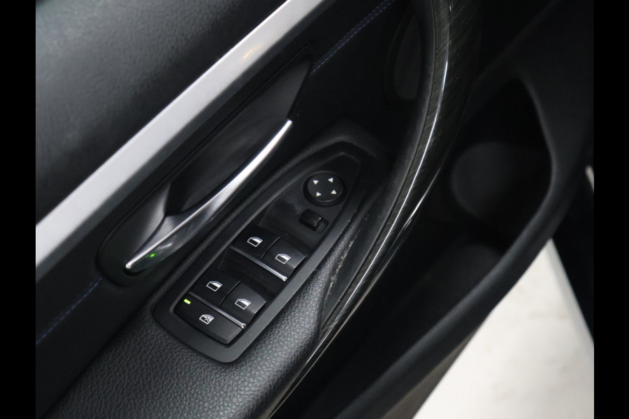 BMW 4 Serie Gran Coupé 420i Corporate Lease High Executive M SPORT PAKKET [SCHUIFKANTELDAK, CRUISE CONTROL, STOELVERWARMING, LEDER DAKOTA, PDC V+A, CLIMATE CONTROL, BLUETOOTH, NAVIGATIE, LED, KEYLESS ENTRY, NIEUWSTAAT]