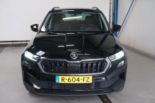 Škoda Karoq 1.5 TSI ACT Business Edition Plus Automaat - N.A.P. Airco, Cruise, Navi, Camera, PDC.