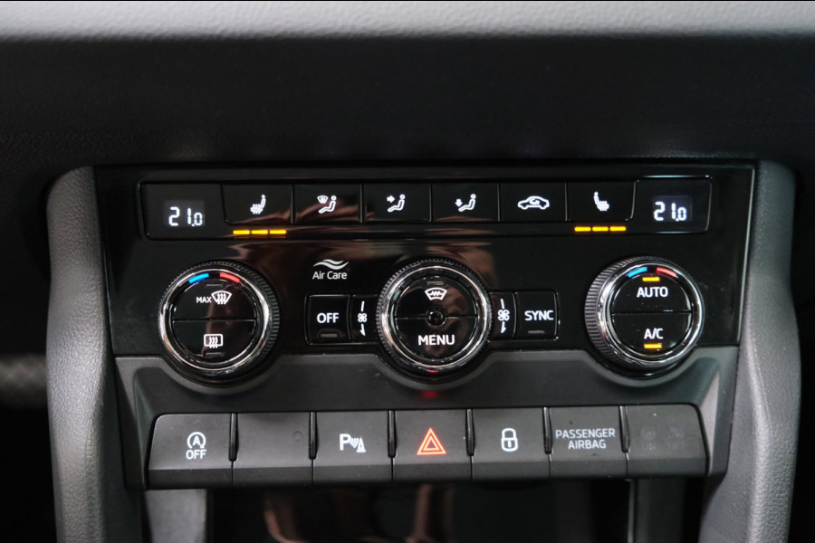 Škoda Karoq 1.5 TSI ACT Business Edition Plus Automaat - N.A.P. Airco, Cruise, Navi, Camera, PDC.