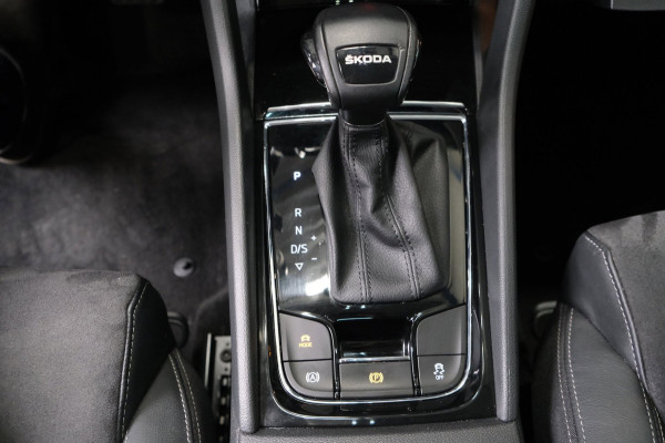 Škoda Karoq 1.5 TSI ACT Business Edition Plus Automaat - N.A.P. Airco, Cruise, Navi, Camera, PDC.