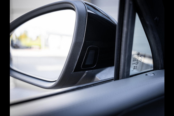 Volkswagen Tiguan 1.5 eTSI 3x R-Line Edition | Pano | Memory | Trekhaak l HUD