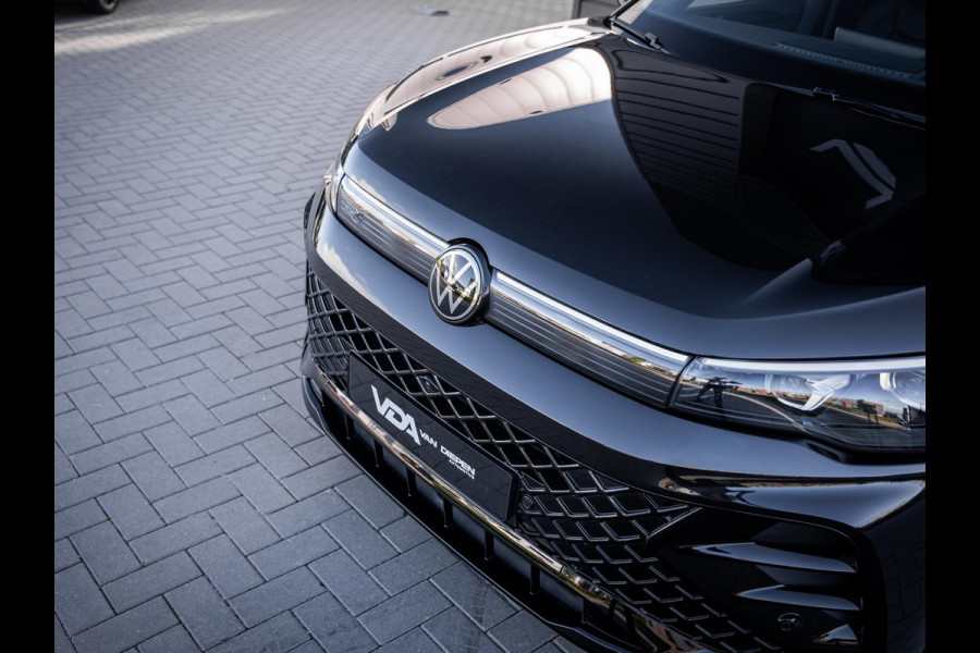 Volkswagen Tiguan 1.5 eTSI 3x R-Line Edition | Pano | Memory | Trekhaak l HUD