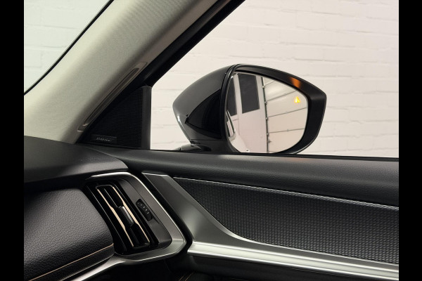 Mazda CX-60 2.5 e-SkyActiv PHEV Homura *SOH 97%* Open dak | Adaptive cruise | 360 camera | Stoelventilatie | Stuur-/stoelverwarming | Head-up | Memory | Bose sound