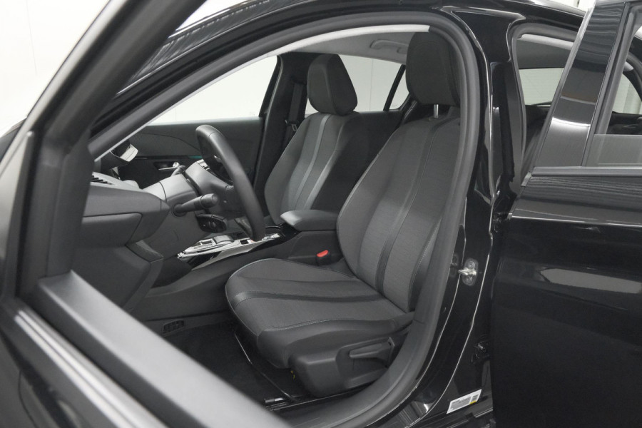 Peugeot e-208 EV Allure 50 kWh | 98,9% SOH | Camera | Navigatie | Parkeersensoren | Stoelverwarming
