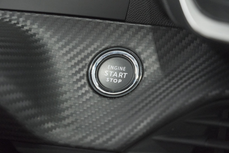 Peugeot e-208 EV Allure 50 kWh | 98,9% SOH | Camera | Navigatie | Parkeersensoren | Stoelverwarming