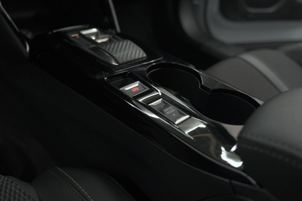 Peugeot 2008 PureTech 130 EAT8 GT | Camera | Apple Carplay | Parkeersensoren