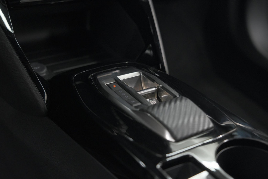 Peugeot 2008 PureTech 130 EAT8 GT | Camera | Apple Carplay | Parkeersensoren