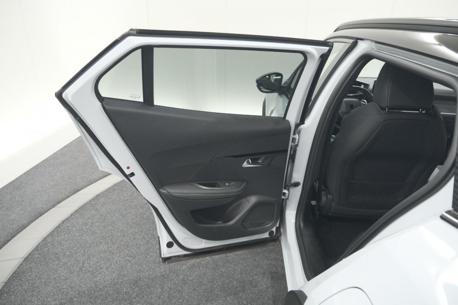 Peugeot 2008 PureTech 130 EAT8 GT | Camera | Apple Carplay | Parkeersensoren