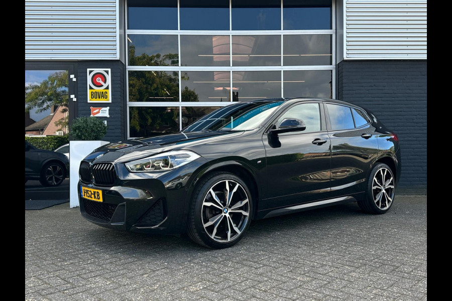 BMW X2 sDrive18i High Executive, M-pakket, Automaat, Cruise, Head-up, Camera, Navi, PDC, NAP