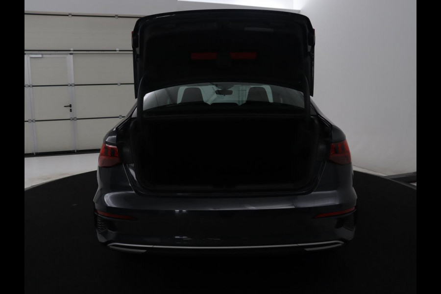 Audi A3 Limousine 35 TFSI Advanced edition | Camera | LED | Apple Carplay | Adaptive cruise | Virtual Dashboard | Navigatie | Climate control |