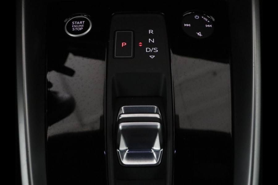 Audi A3 Limousine 35 TFSI Advanced edition | Camera | LED | Apple Carplay | Adaptive cruise | Virtual Dashboard | Navigatie | Climate control |