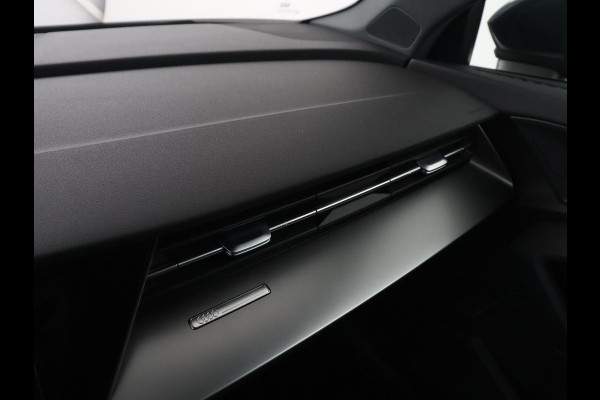 Audi A3 Limousine 35 TFSI Advanced edition | Camera | LED | Apple Carplay | Adaptive cruise | Virtual Dashboard | Navigatie | Climate control |