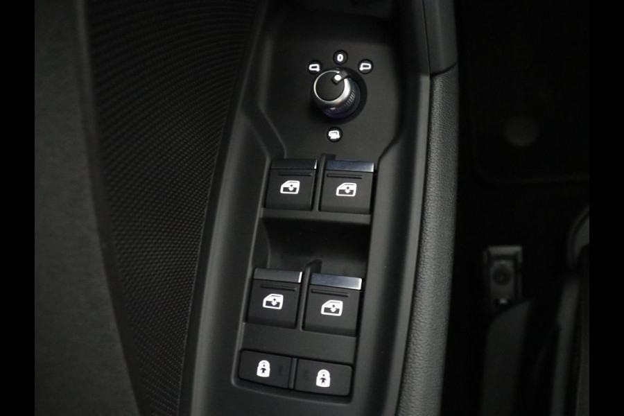 Audi A3 Limousine 35 TFSI Advanced edition | Camera | LED | Apple Carplay | Adaptive cruise | Virtual Dashboard | Navigatie | Climate control |