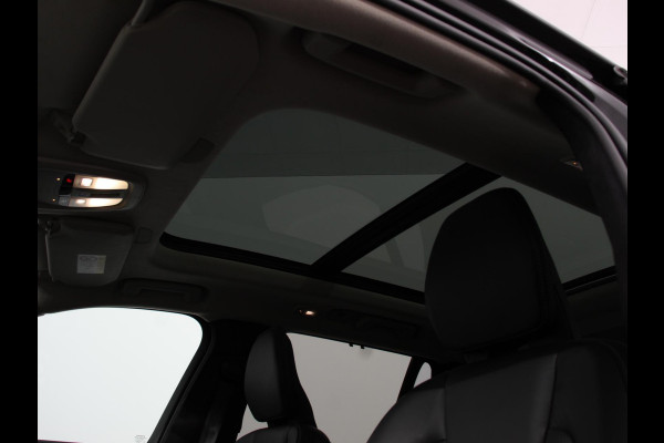 Volvo XC90 2.0 T8 Plug-in hybrid AWD Ultra Dark Panoramadak Navigatie Apple Carplay Android Auto 360 camera Parkeerhulp Adaptive Cruise Control Verwarmde en geventileerde voorstoelen Head-up-display Harman Kardon Premium Sound Memory stoelen met massagefunctie Climate Control Matrix-ledkoplampen