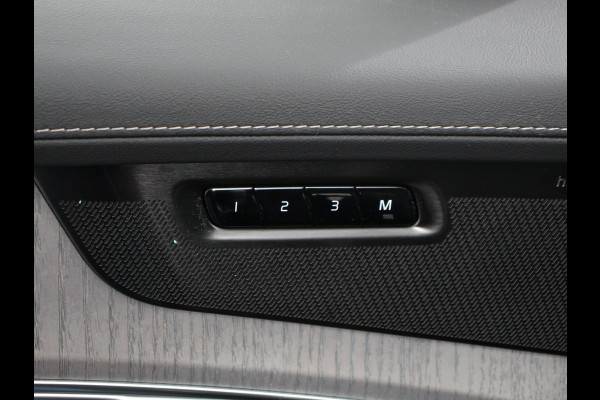 Volvo XC90 2.0 T8 Plug-in hybrid AWD Ultra Dark Panoramadak Navigatie Apple Carplay Android Auto 360 camera Parkeerhulp Adaptive Cruise Control Verwarmde en geventileerde voorstoelen Head-up-display Harman Kardon Premium Sound Memory stoelen met massagefunctie Climate Control Matrix-ledkoplampen