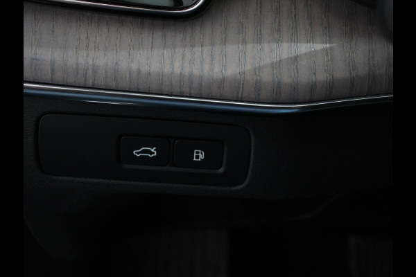 Volvo XC90 2.0 T8 Plug-in hybrid AWD Ultra Dark Panoramadak Navigatie Apple Carplay Android Auto 360 camera Parkeerhulp Adaptive Cruise Control Verwarmde en geventileerde voorstoelen Head-up-display Harman Kardon Premium Sound Memory stoelen met massagefunctie Climate Control Matrix-ledkoplampen