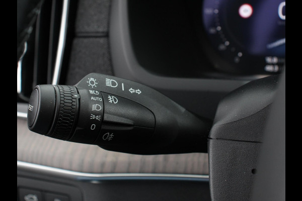Volvo XC90 2.0 T8 Plug-in hybrid AWD Ultra Dark Panoramadak Navigatie Apple Carplay Android Auto 360 camera Parkeerhulp Adaptive Cruise Control Verwarmde en geventileerde voorstoelen Head-up-display Harman Kardon Premium Sound Memory stoelen met massagefunctie Climate Control Matrix-ledkoplampen