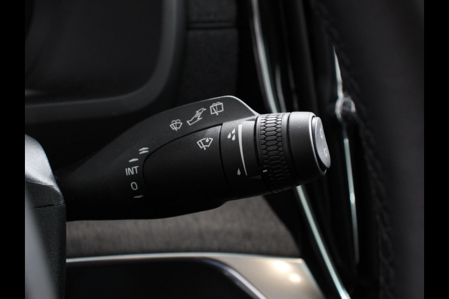 Volvo XC90 2.0 T8 Plug-in hybrid AWD Ultra Dark Panoramadak Navigatie Apple Carplay Android Auto 360 camera Parkeerhulp Adaptive Cruise Control Verwarmde en geventileerde voorstoelen Head-up-display Harman Kardon Premium Sound Memory stoelen met massagefunctie Climate Control Matrix-ledkoplampen