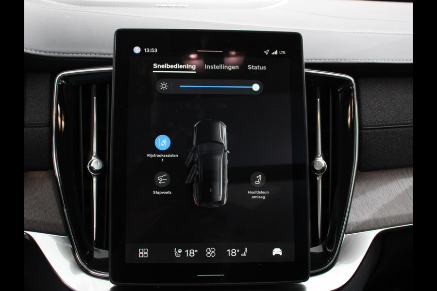 Volvo XC90 2.0 T8 Plug-in hybrid AWD Ultra Dark Panoramadak Navigatie Apple Carplay Android Auto 360 camera Parkeerhulp Adaptive Cruise Control Verwarmde en geventileerde voorstoelen Head-up-display Harman Kardon Premium Sound Memory stoelen met massagefunctie Climate Control Matrix-ledkoplampen