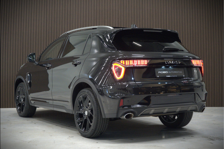 Lynk & Co 01 1.5 Black Edition | Panoramadak | Stoelverwarming | Keyless | Apple Carplay | Memory Seat | Adaptive Cruise Control | Infinity | Navigatie | 360 Camera | Parkeersensoren | Ambiance Verlichting | SOH 96,99%