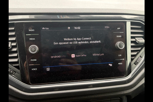 Volkswagen T-Roc 1.5 TSI Sport Business R 150pk | Trekhaak | Panoramadak | Stoelverwarming | Carplay | Cruise Control |