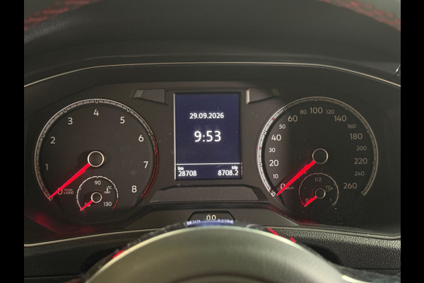 Volkswagen T-Roc 1.5 TSI Sportline Business | Sfeerverlichting | Camera | Carplay | Stoelverwarming
