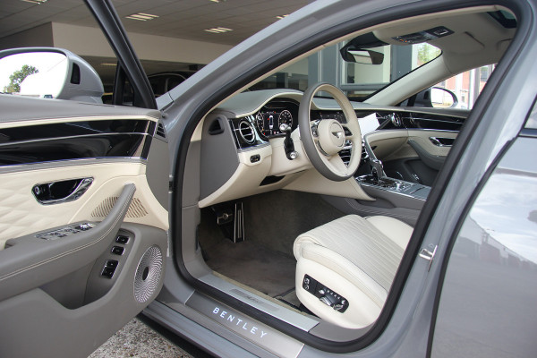 Bentley Flying Spur 2.9 V6 Hybrid | Blackline | Touring | Mulliner Driving Spec | B&O | Pano