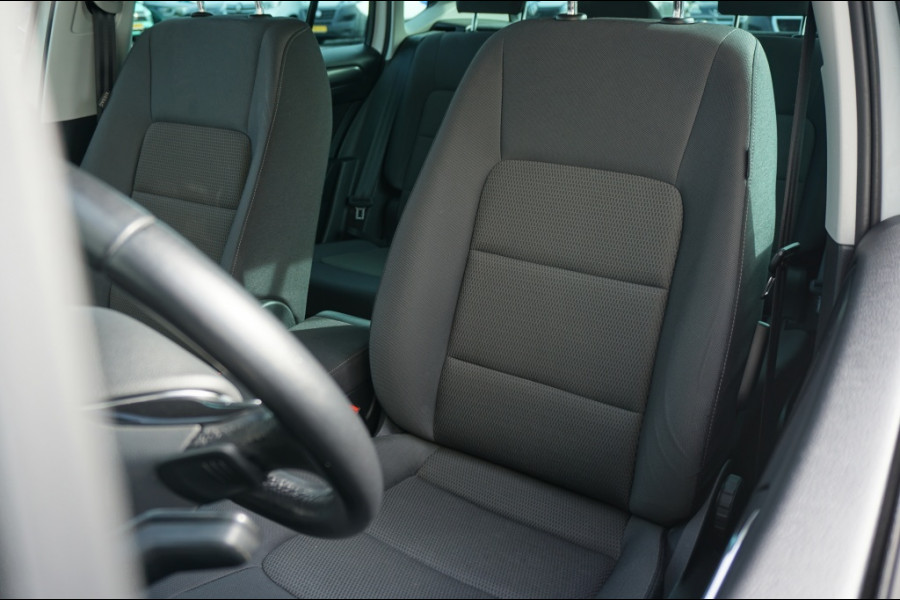 Volkswagen Golf Sportsvan 150PK Highline AUTOM. | TREKHAAK | WINTERPACK | CAMERA | NAVI