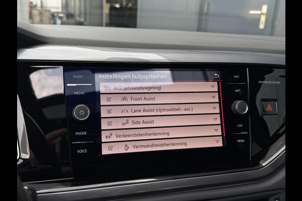Volkswagen Polo 2.0 TSI GTI 18"/Panoramadak/Dodehoek/Stoelverwarming/Digital Cockpit Pro/Adaptieve cruise/IQ Light/Keyless/PDC v+a/Apple Carplay & Android Auto