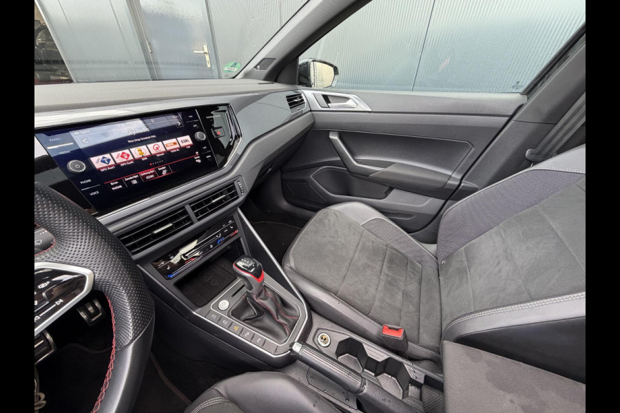 Volkswagen Polo 2.0 TSI GTI 18"/Panoramadak/Dodehoek/Stoelverwarming/Digital Cockpit Pro/Adaptieve cruise/IQ Light/Keyless/PDC v+a/Apple Carplay & Android Auto