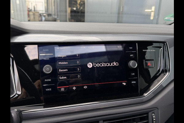 Volkswagen Polo 2.0 TSI GTI 18"/Panoramadak/Dodehoek/Stoelverwarming/Digital Cockpit Pro/Adaptieve cruise/IQ Light/Keyless/PDC v+a/Apple Carplay & Android Auto