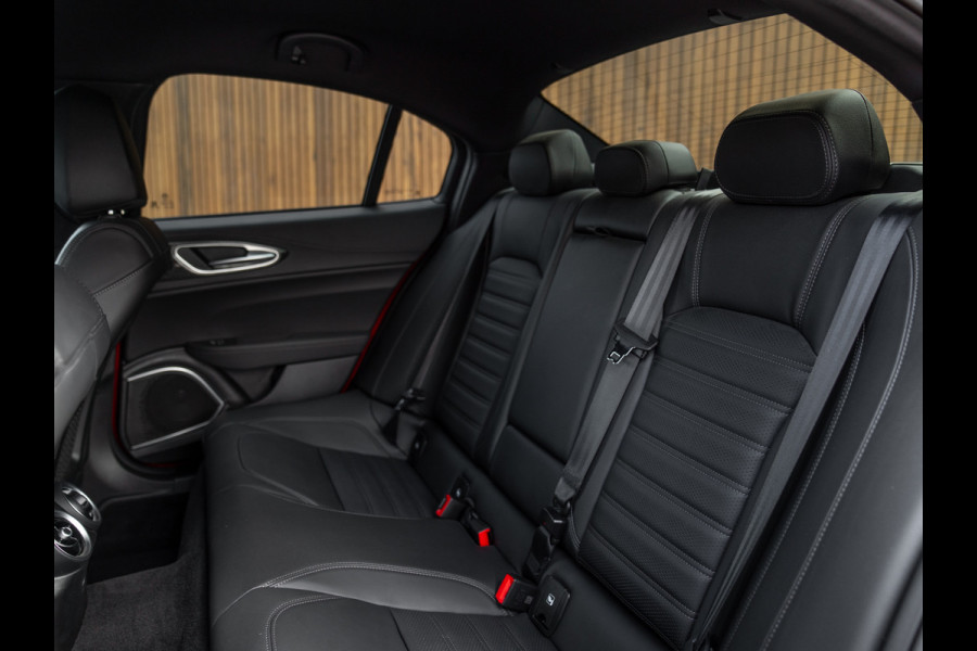 Alfa Romeo Giulia 2.9 V6 Quadrifoglio | Harman/Kardon | Adapt. cruise | Carplay | Carbon stuur
