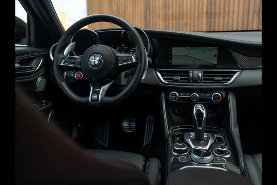 Alfa Romeo Giulia 2.9 V6 Quadrifoglio | Harman/Kardon | Adapt. cruise | Carplay | Carbon stuur