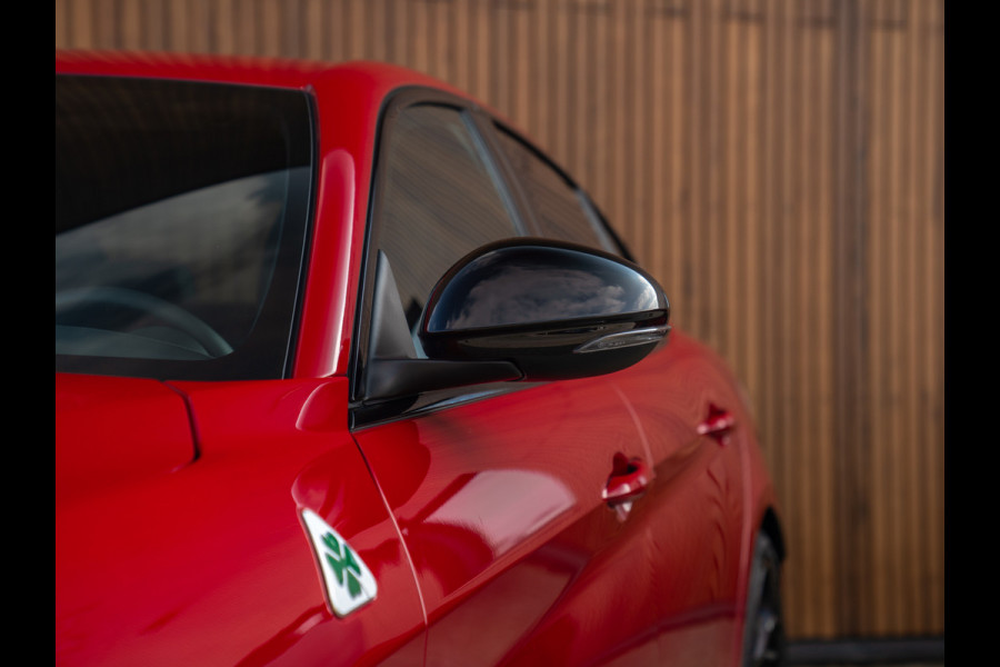 Alfa Romeo Giulia 2.9 V6 Quadrifoglio | Harman/Kardon | Adapt. cruise | Carplay | Carbon stuur