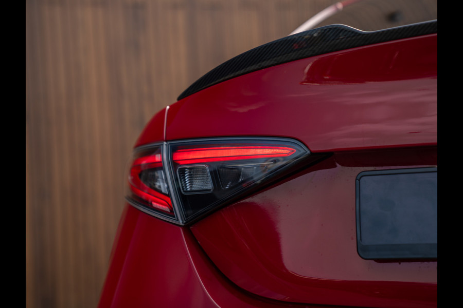 Alfa Romeo Giulia 2.9 V6 Quadrifoglio | Harman/Kardon | Adapt. cruise | Carplay | Carbon stuur